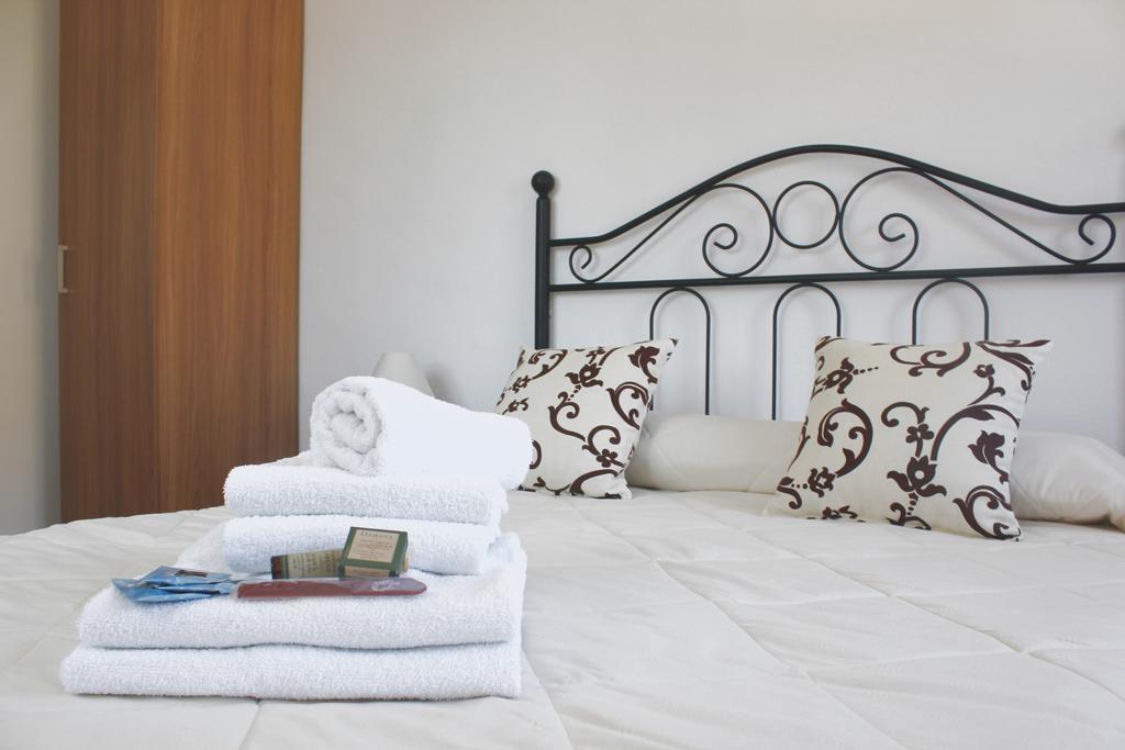 Pension Algarrobena Альгарробо Экстерьер фото