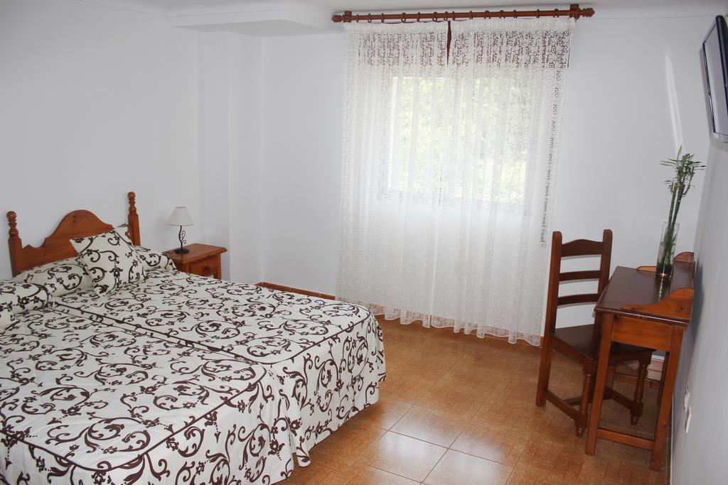 Pension Algarrobena Альгарробо Экстерьер фото