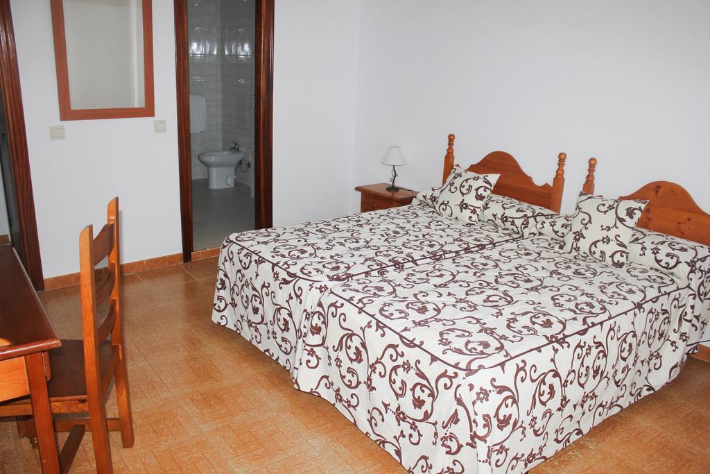 Pension Algarrobena Альгарробо Экстерьер фото