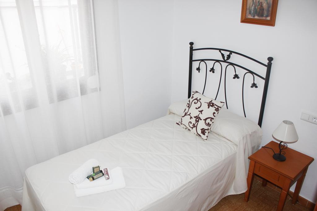 Pension Algarrobena Альгарробо Номер фото